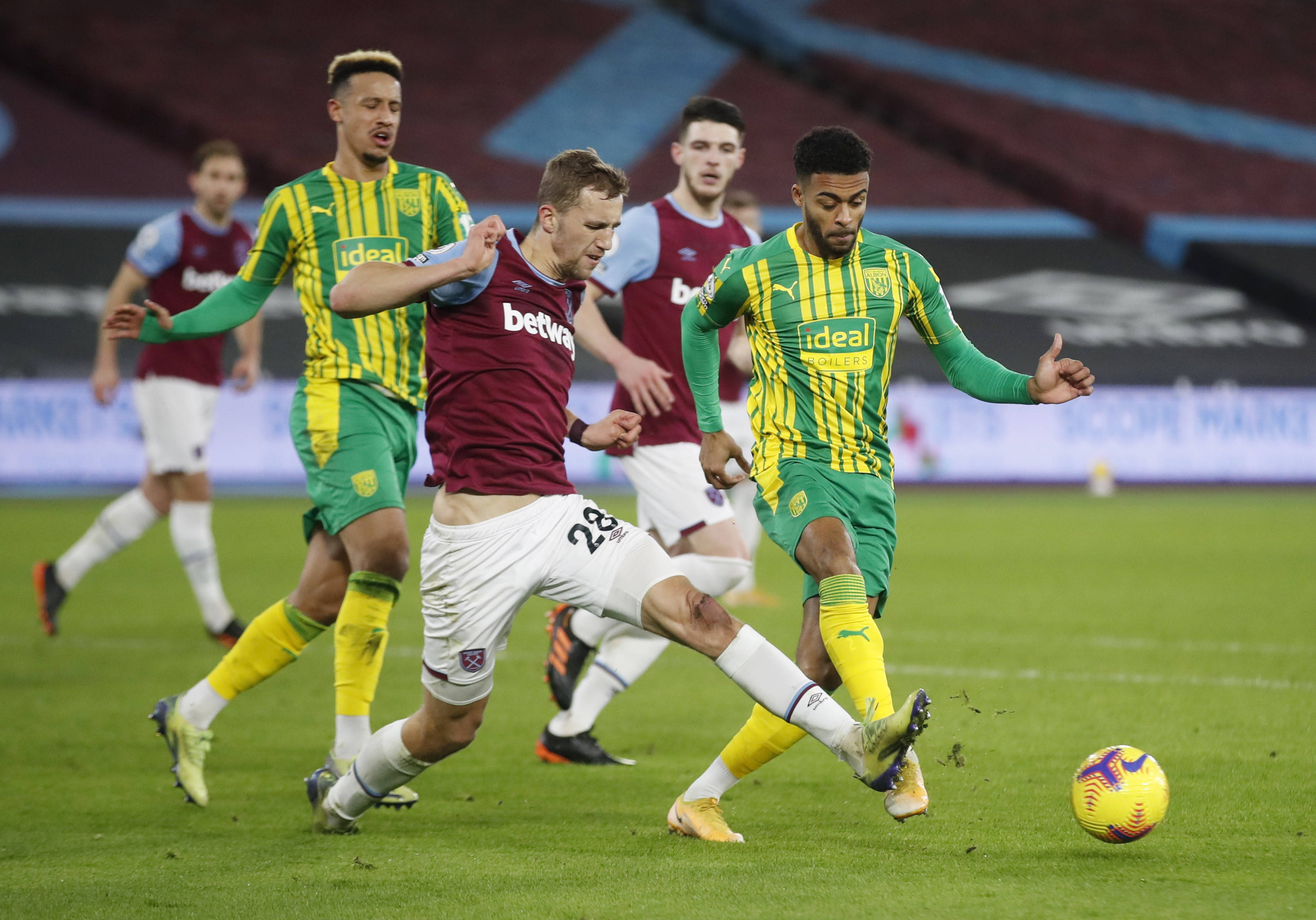 本扎和向余 本扎和向余